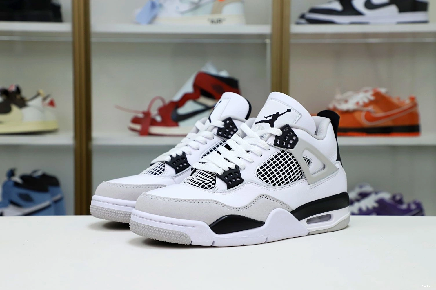 MILITARY AIR BLACK 4 JORDAN 0302